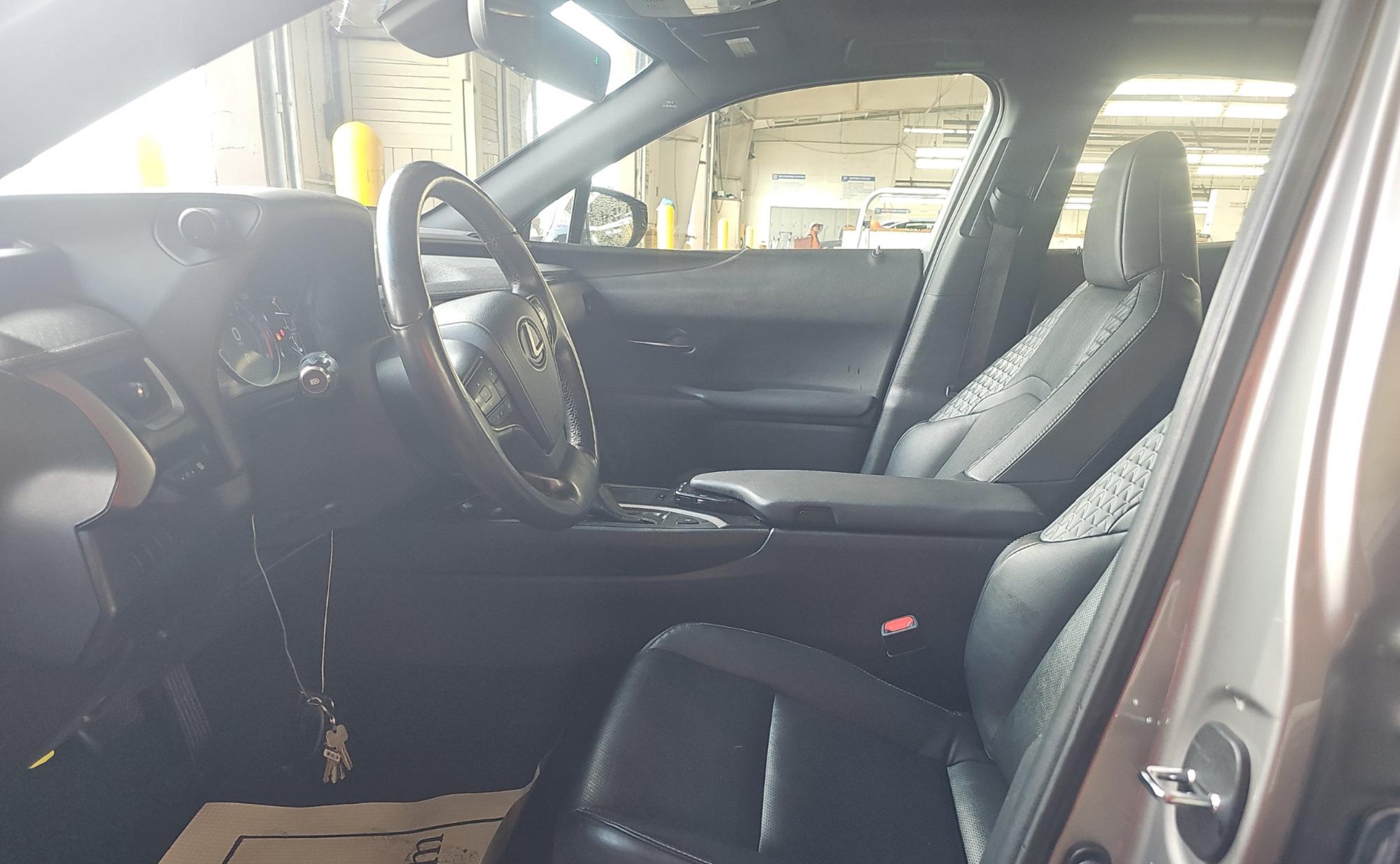 Used 2020 Lexus UX 200 w/ Premium Package FWD image 5
