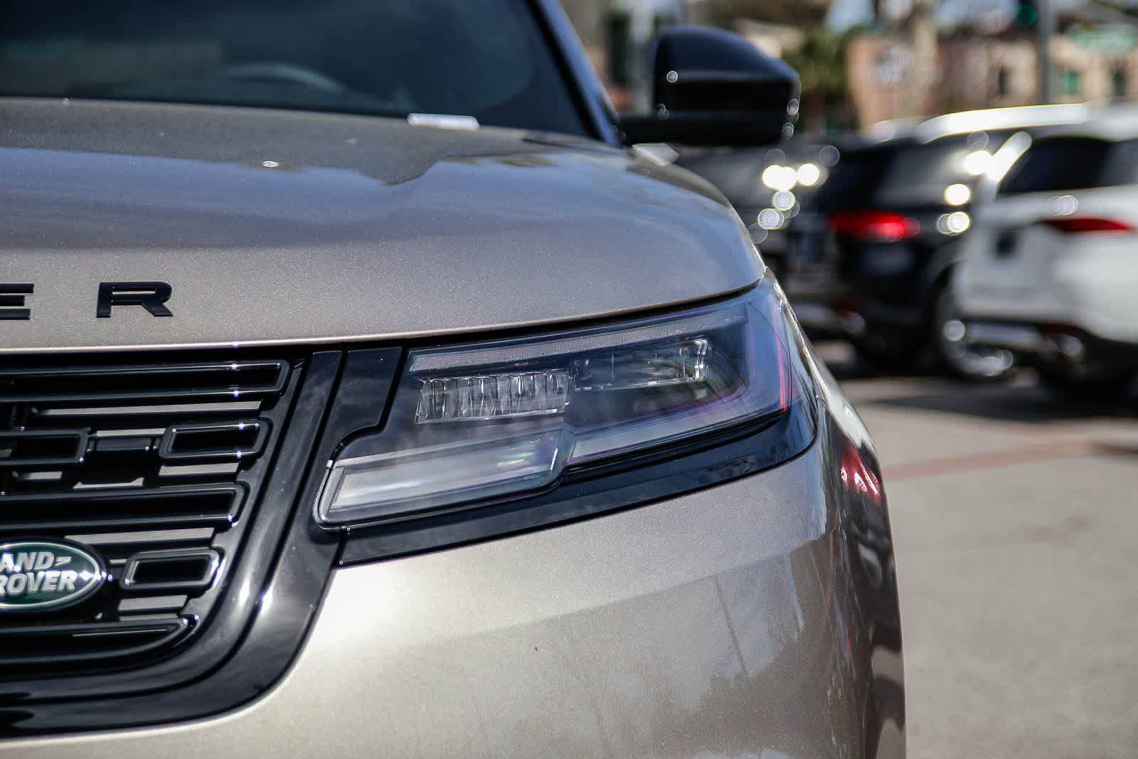 New 2026 Land Rover Range Rover Velar Dynamic SE image 10