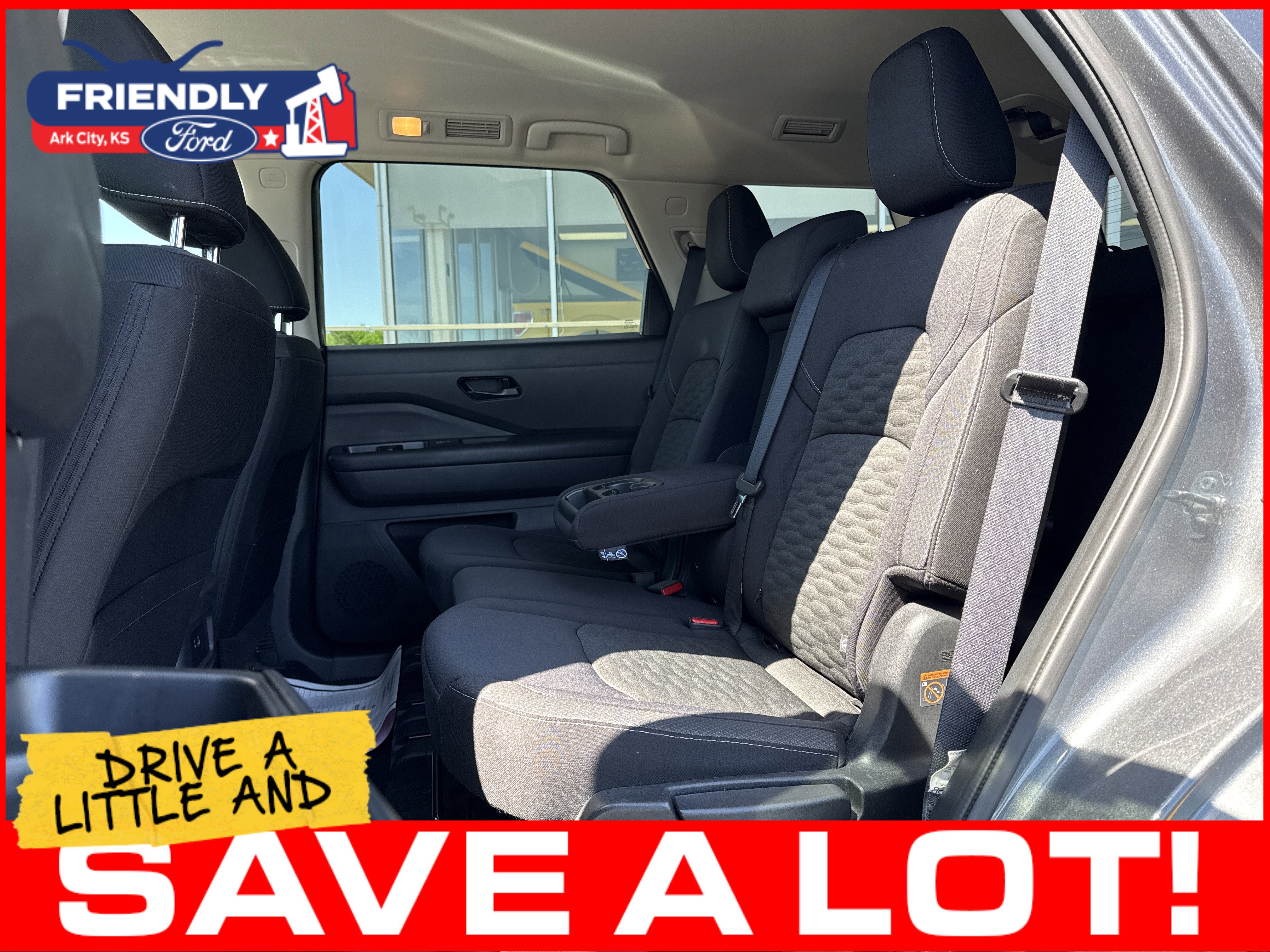 Used 2024 Nissan Pathfinder SV FWD image 18