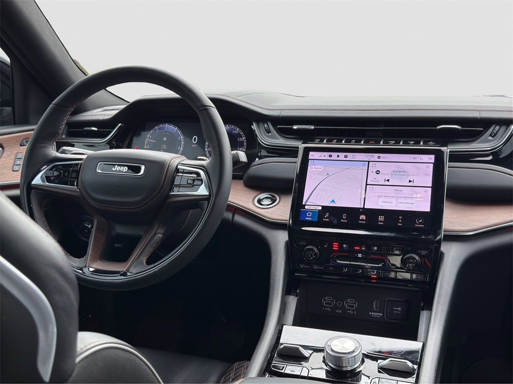 Used 2025 Jeep Grand Cherokee L Summit w/ Advanced Protech Group IV image 17