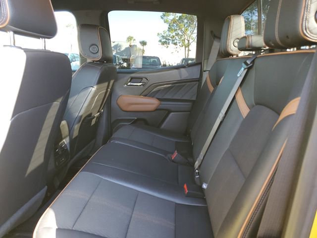 Used 2023 GMC Canyon AT4 image 9