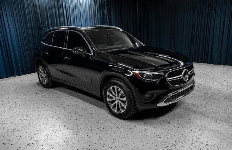 Certified 2026 Mercedes-Benz GLC 300 image 3