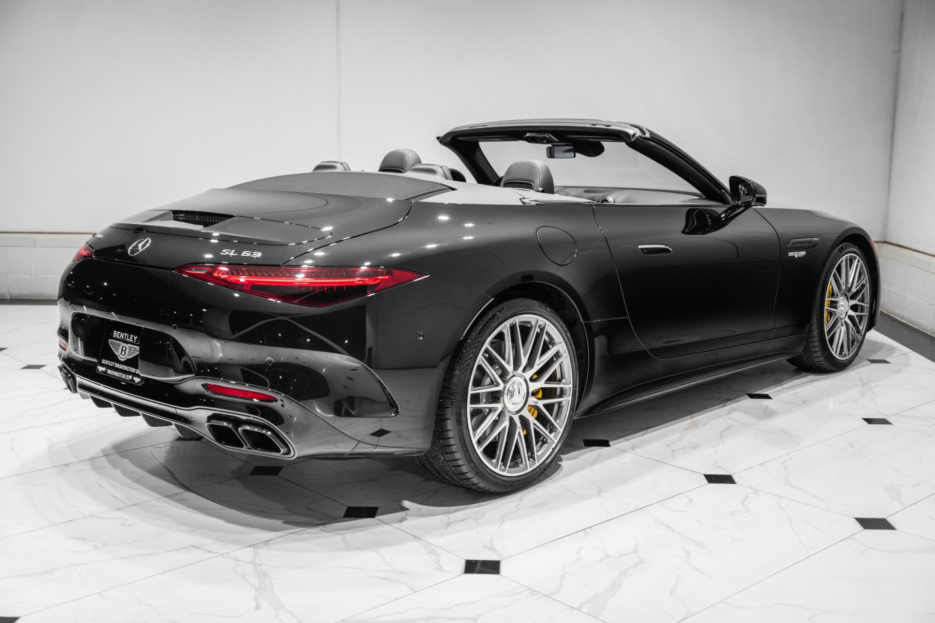 Used 2023 Mercedes-Benz SL 63 AMG 4MATIC image 9