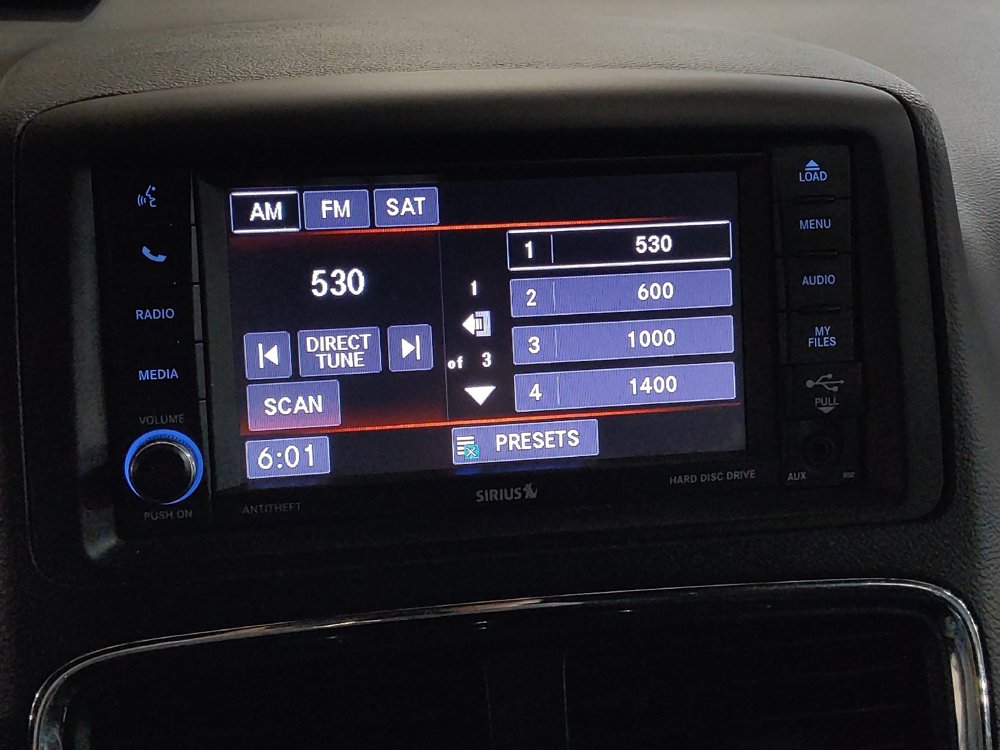 Used 2020 Dodge Grand Caravan SE FWD image 25