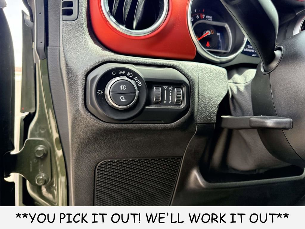 Used 2021 Jeep Gladiator Rubicon AWD/4WD image 14