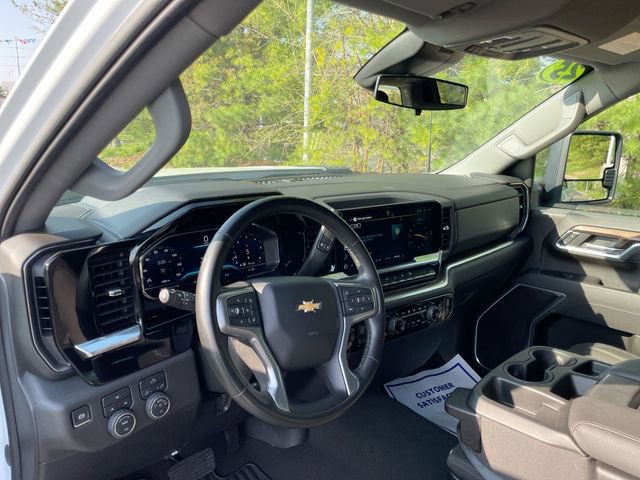 Used 2025 Chevrolet Silverado 2500 LT w/ Convenience Package AWD/4WD image 12