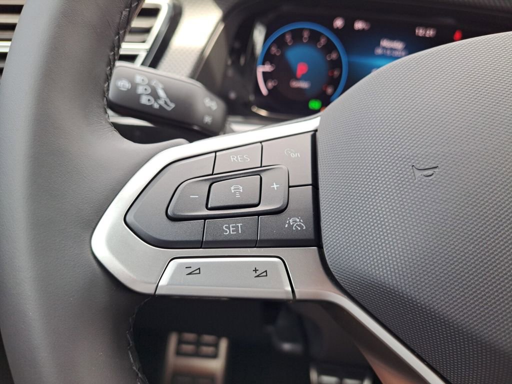 New 2026 Volkswagen Atlas Cross Sport SEL Premium R-Line image 14