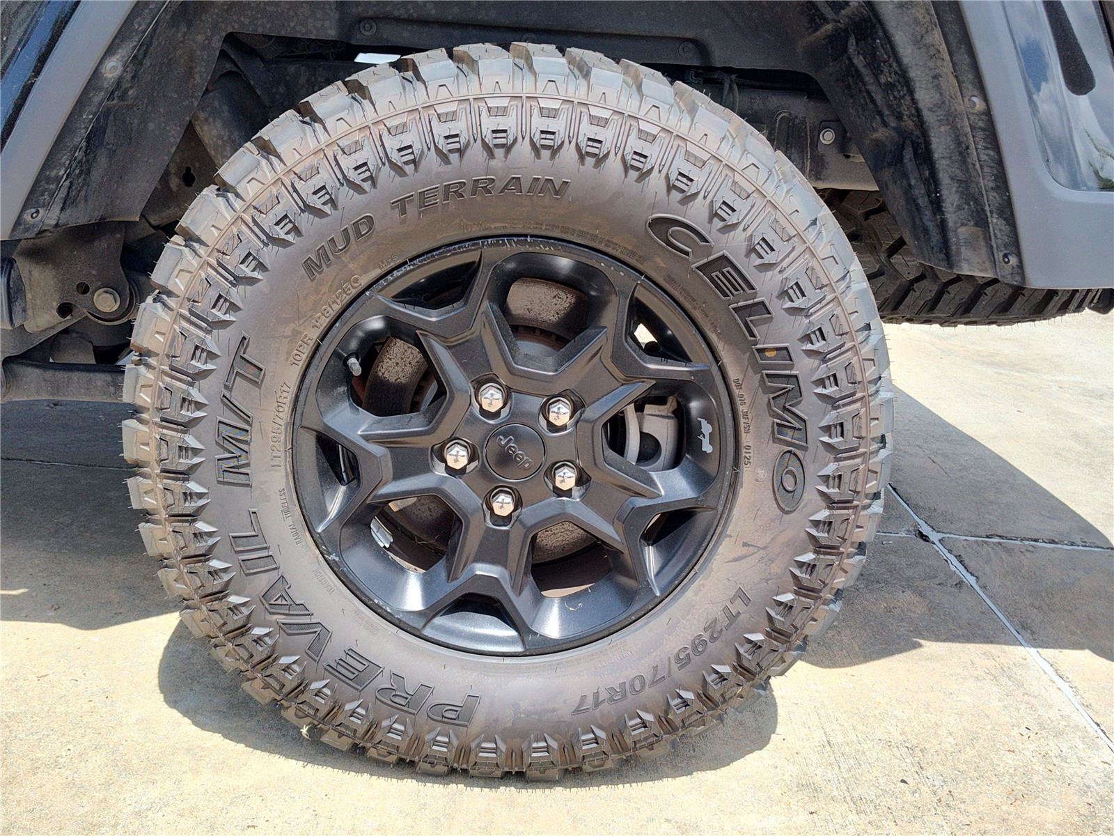 Used 2023 Jeep Gladiator Sport AWD/4WD image 11