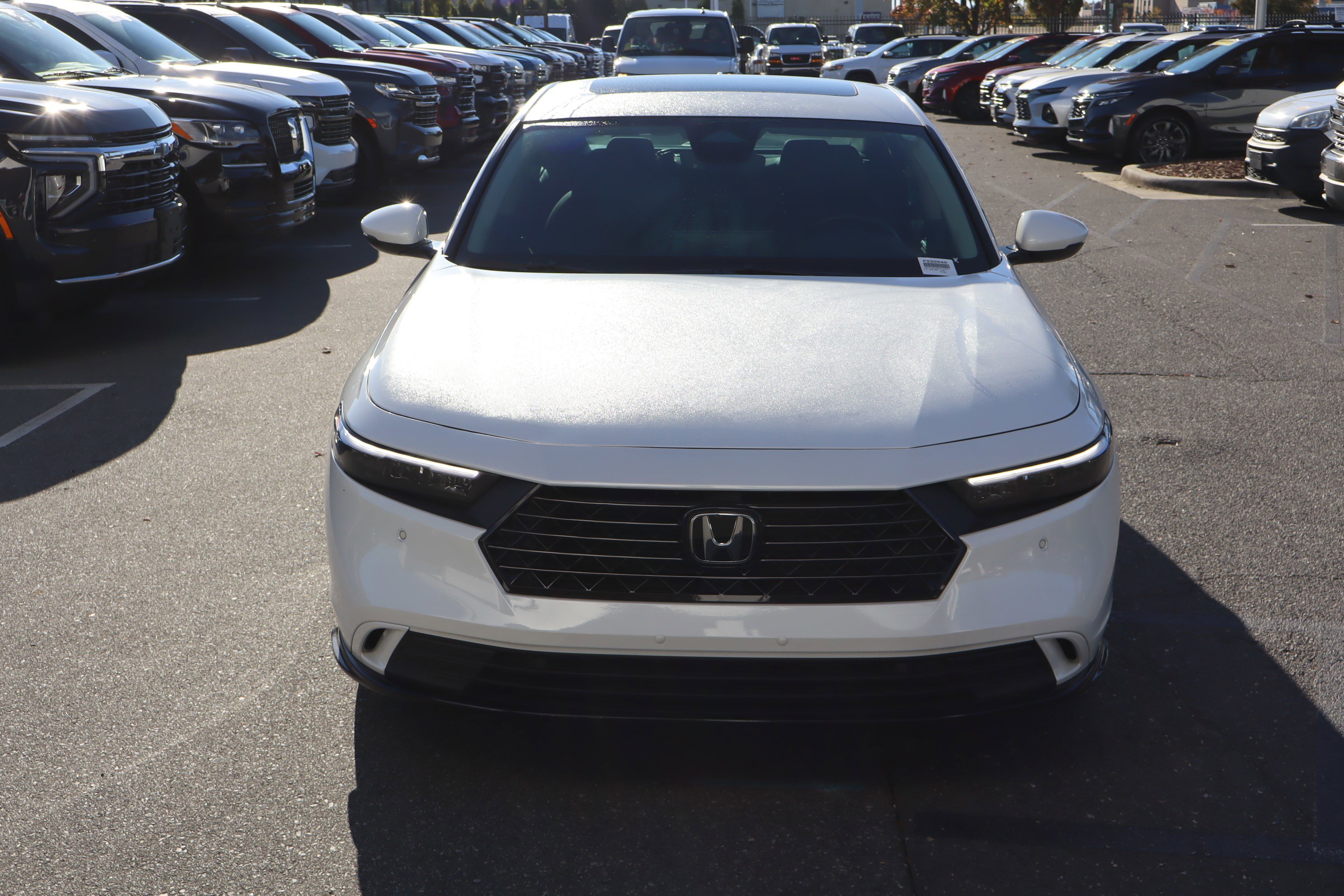 Used 2024 Honda Accord EX-L image 3