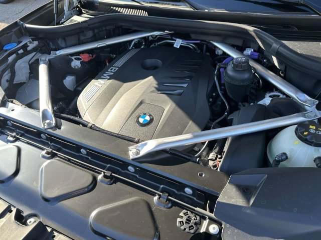 Used 2026 BMW X7 xDrive40i w/ Premium Package AWD/4WD image 15