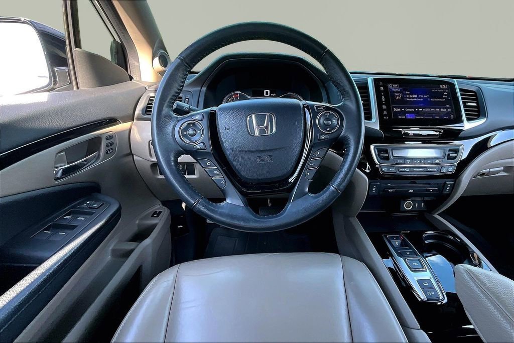 Certified 2017 Honda Pilot Touring image 8
