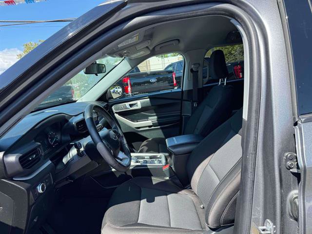 Used 2022 Ford Explorer XLT image 29