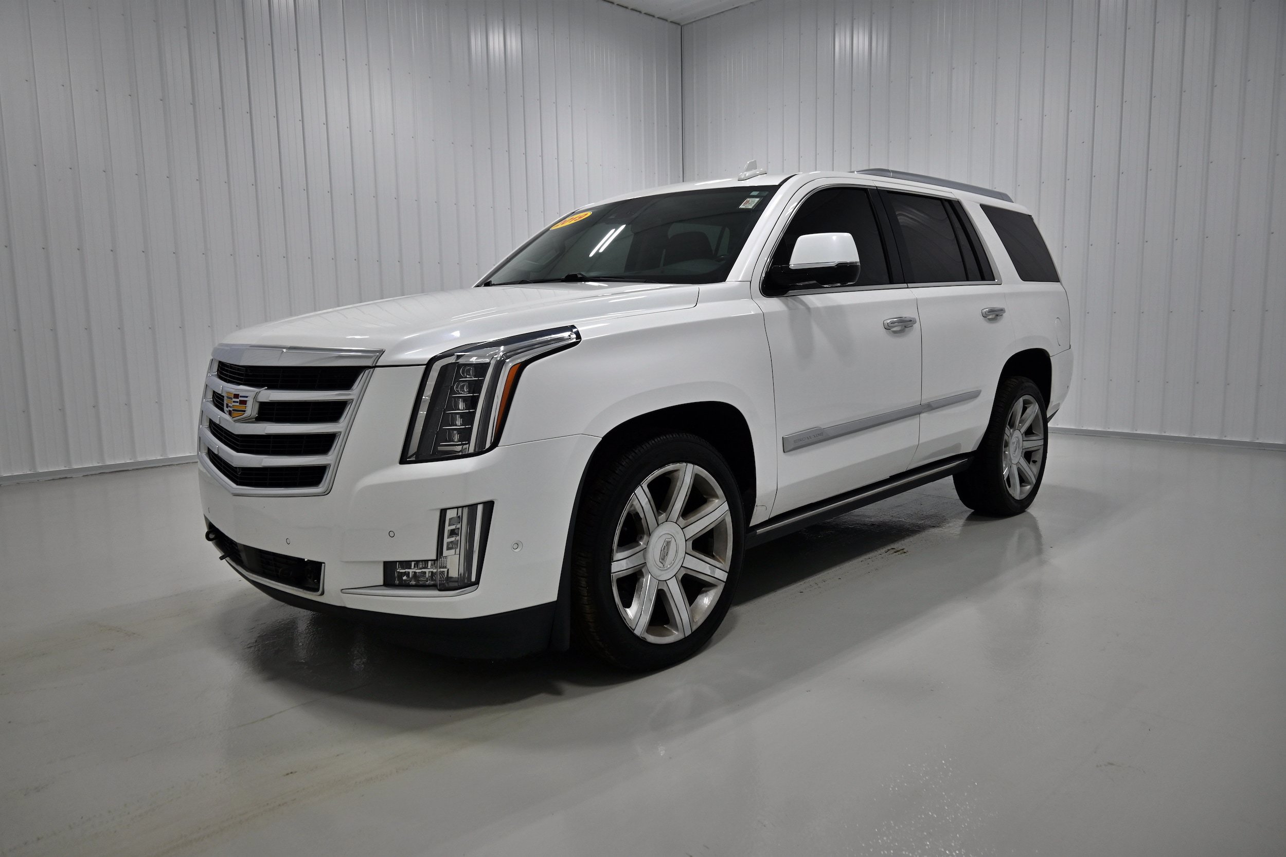 Used 2019 Cadillac Escalade Premium Luxury AWD/4WD image 25