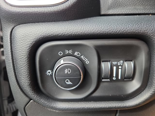 Used 2021 RAM 1500 Laramie AWD/4WD image 28