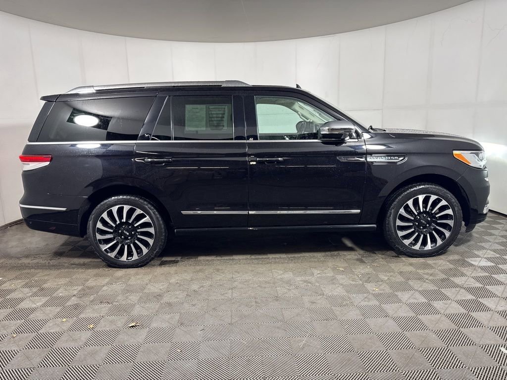 Certified 2023 Lincoln Navigator Black Label image 6