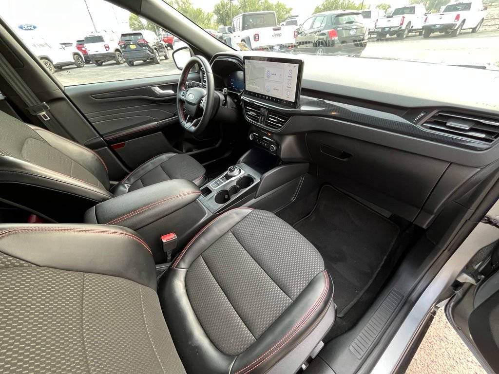 Used 2024 Ford Escape ST-Line Elite AWD/4WD image 19