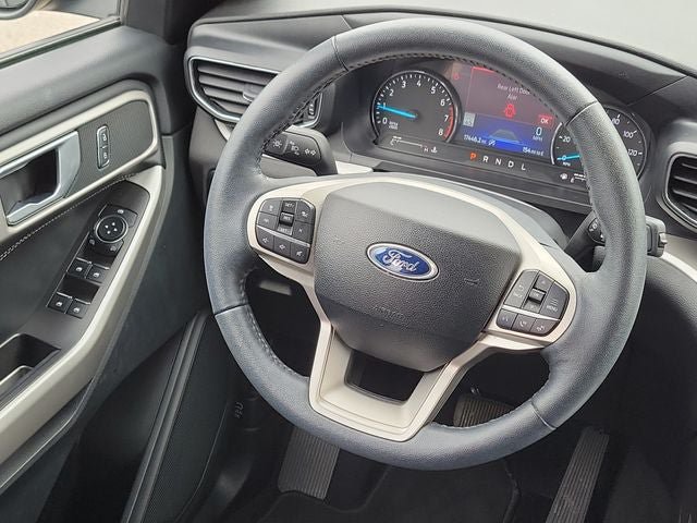 Used 2024 Ford Explorer XLT w/ Equipment Group 202A AWD/4WD image 21