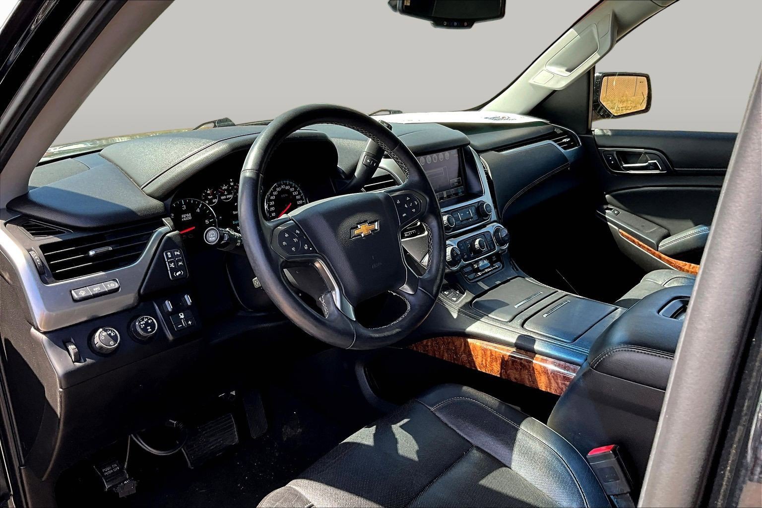 Used 2016 Chevrolet Tahoe LTZ AWD/4WD image 10