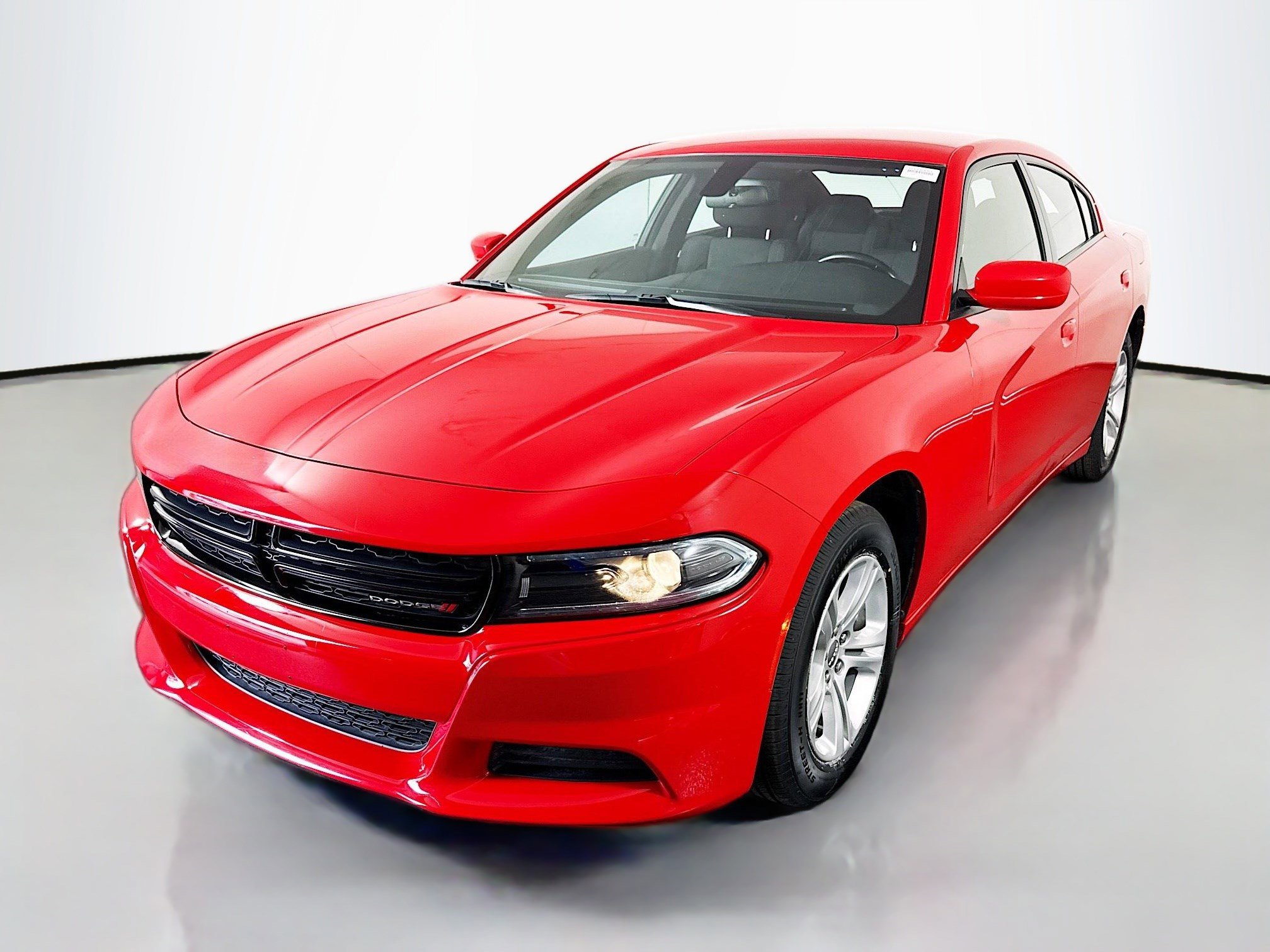Used 2022 Dodge Charger SXT image 4