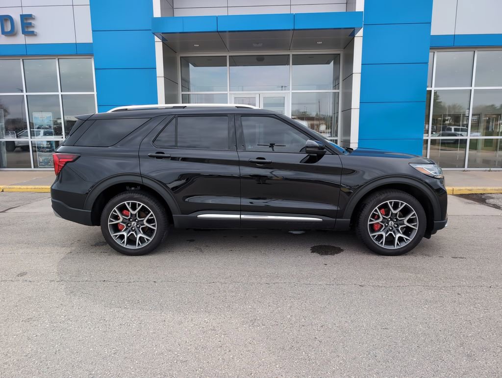 Used 2025 Ford Explorer Platinum w/ Ultimate Package image 1