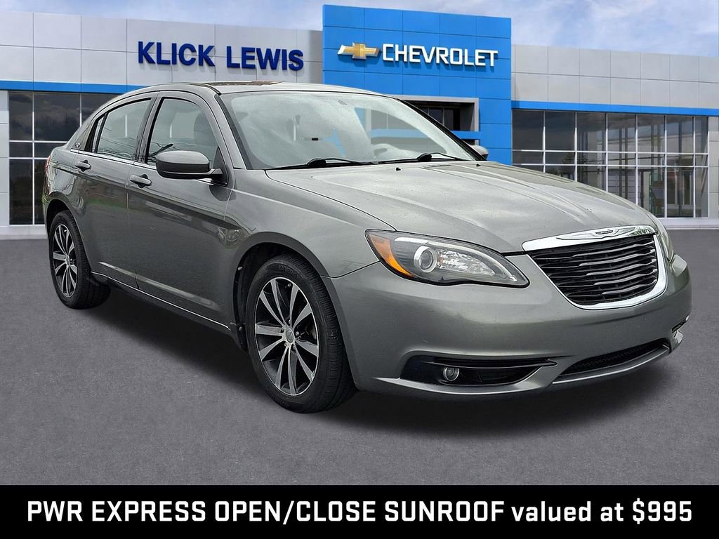 Used 2013 Chrysler 200 Touring w/ S Exterior Appearance Pkg