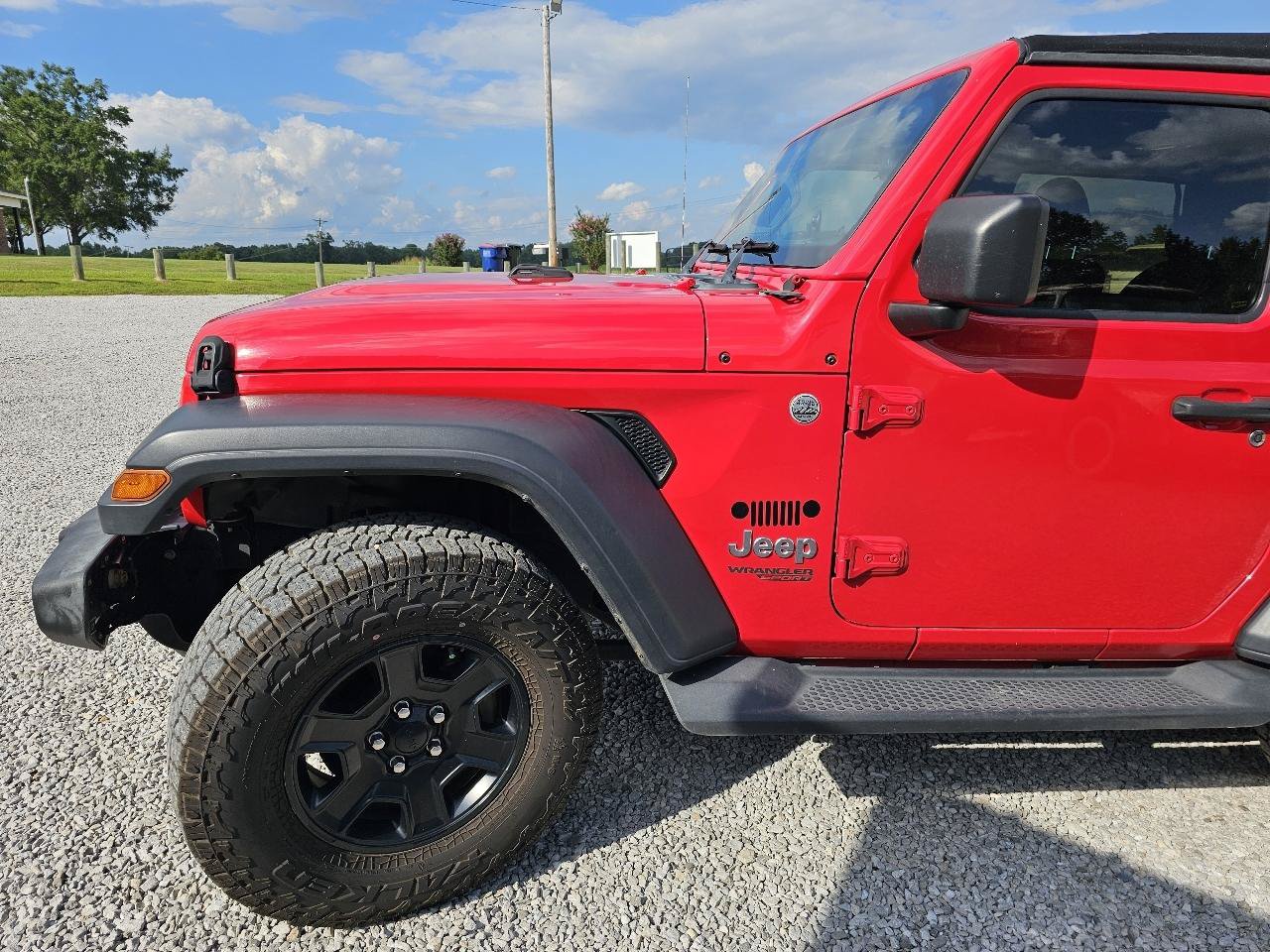 Used 2019 Jeep Wrangler Sport AWD/4WD image 6