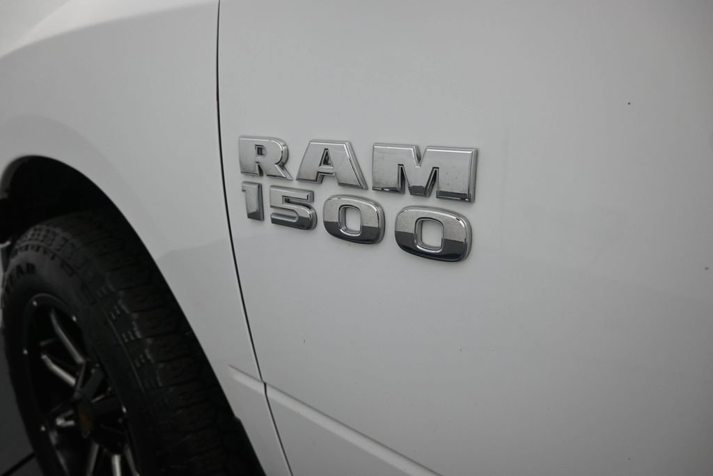 Used 2018 RAM 1500 ST w/ SXT Appearance Group AWD/4WD image 11