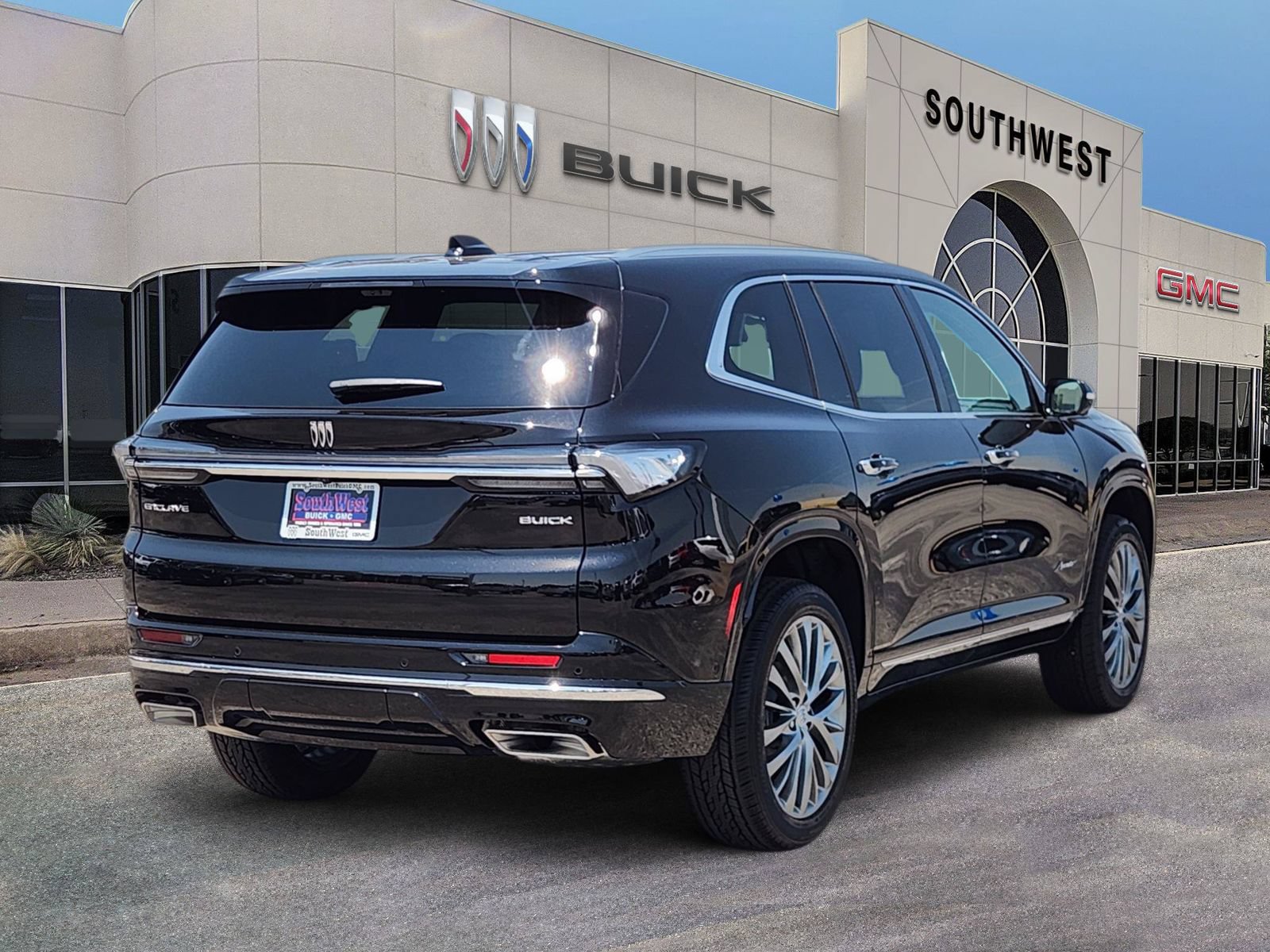 New 2026 Buick Enclave Avenir w/ Super Cruise Package FWD image 5