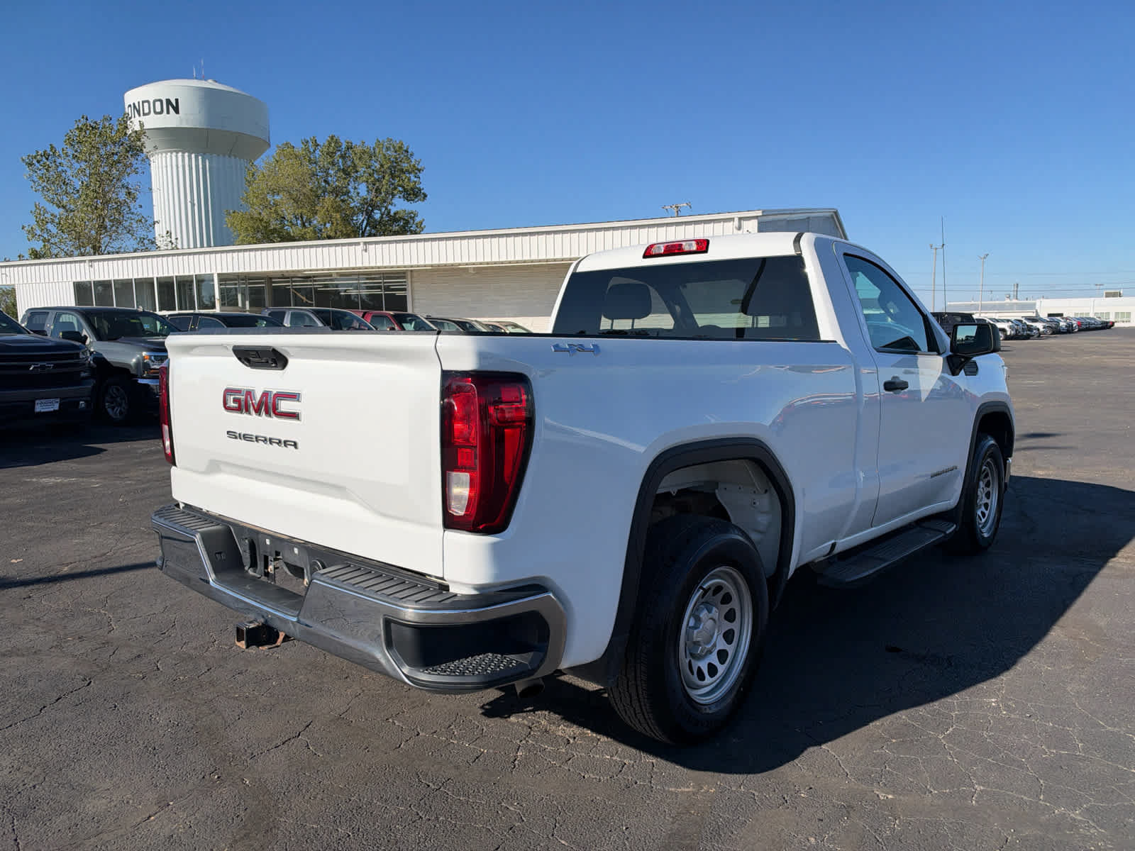 Used 2024 GMC Sierra 1500 Pro w/ Pro Value Package AWD/4WD image 5