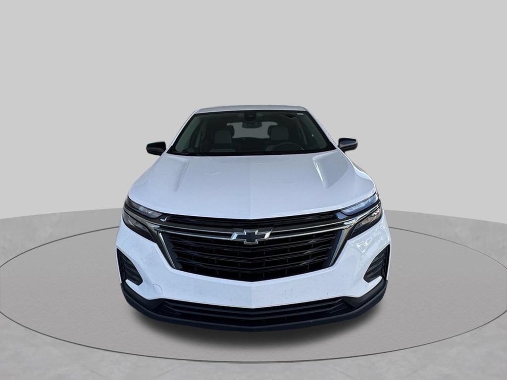 Used 2024 Chevrolet Equinox LS w/ Sport Edition FWD image 3
