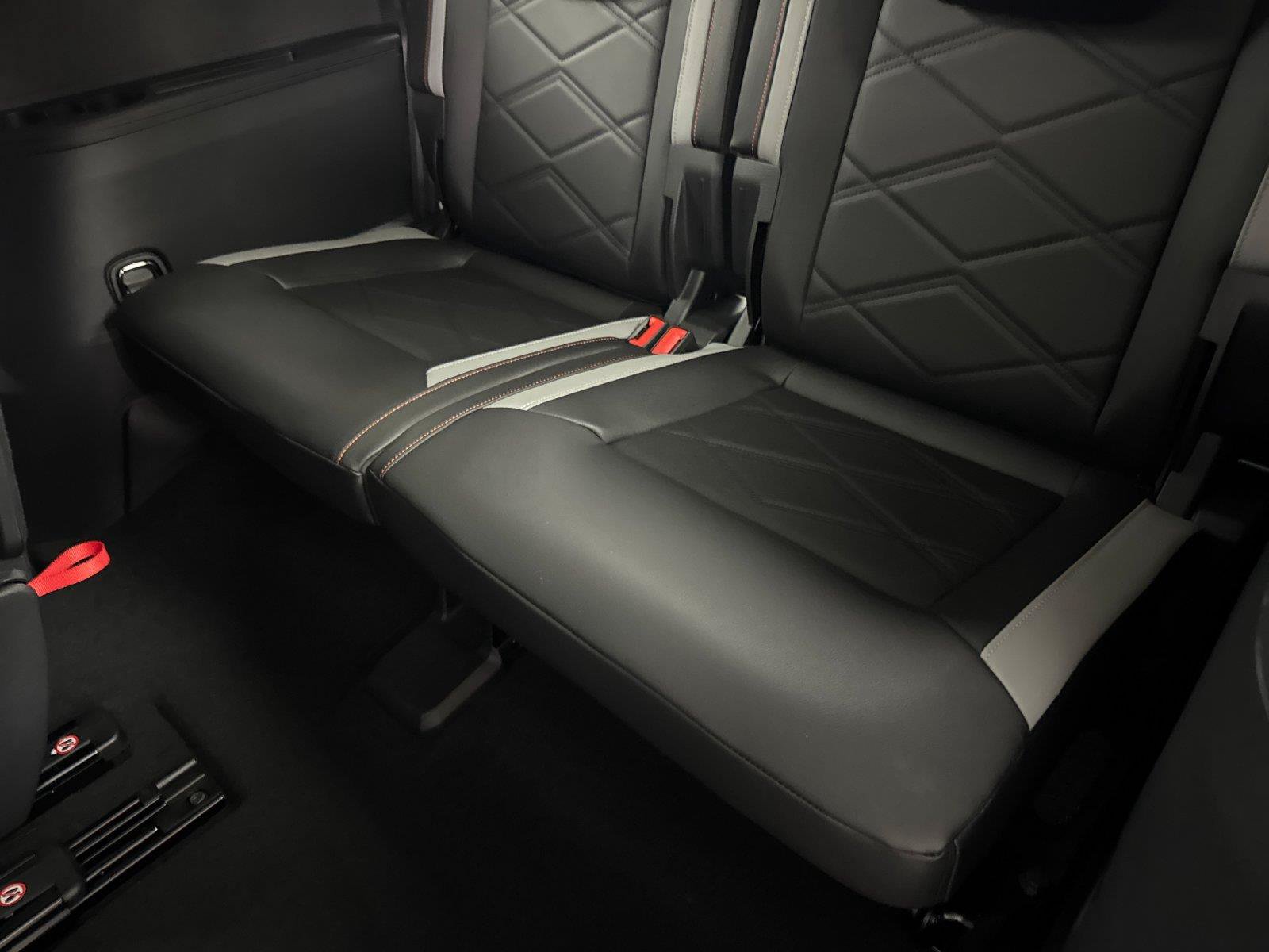 New 2026 Volkswagen Atlas Peak Edition AWD/4WD image 14