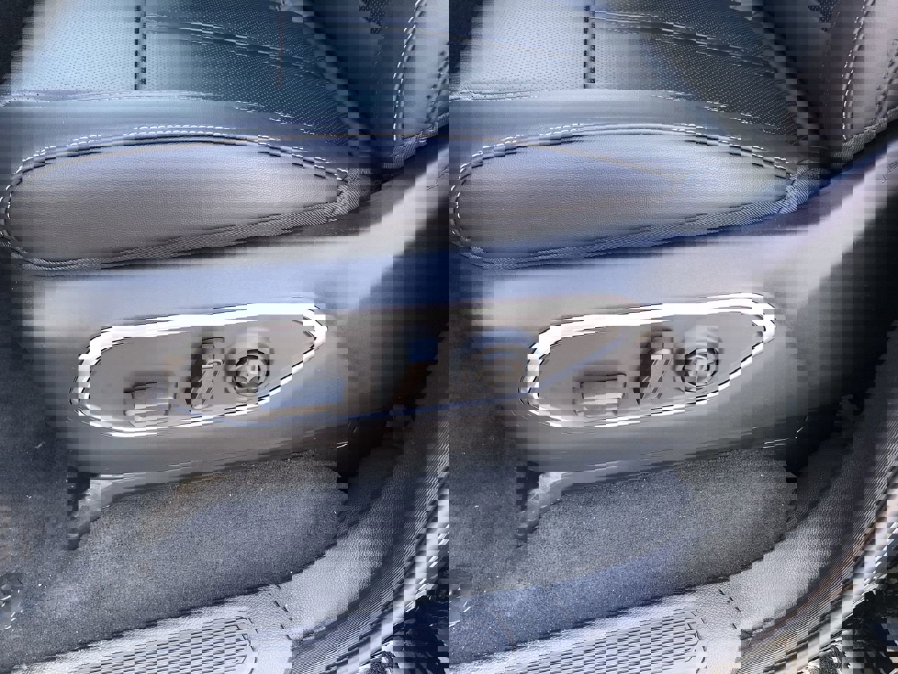 New 2026 Jeep Grand Wagoneer L 4WD image 24