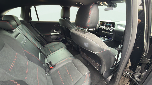 Used 2023 Mercedes-Benz GLA 35 AMG 4MATIC image 27