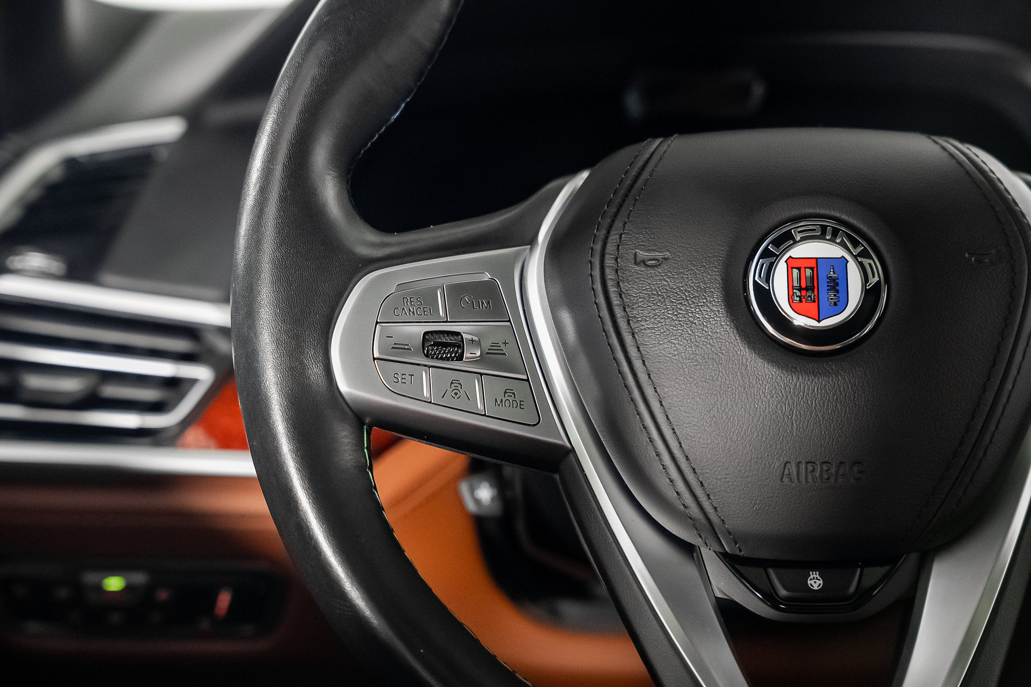 Used 2022 BMW ALPINA XB7 AWD/4WD image 45