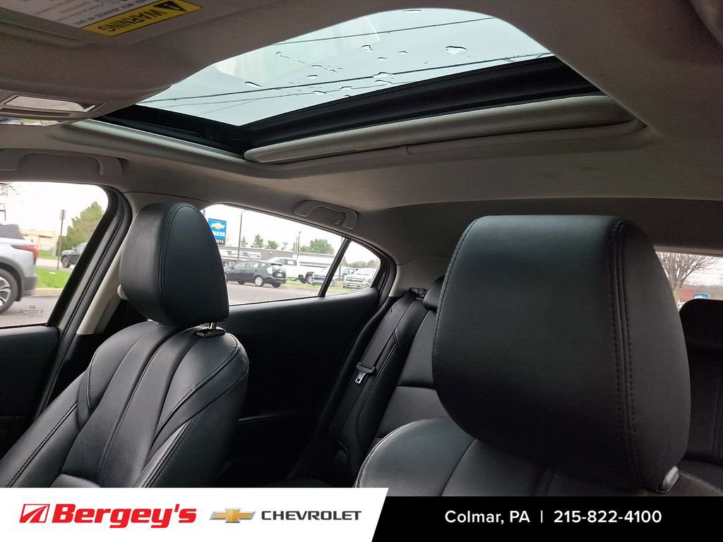 Used 2017 MAZDA MAZDA3 Touring FWD image 17