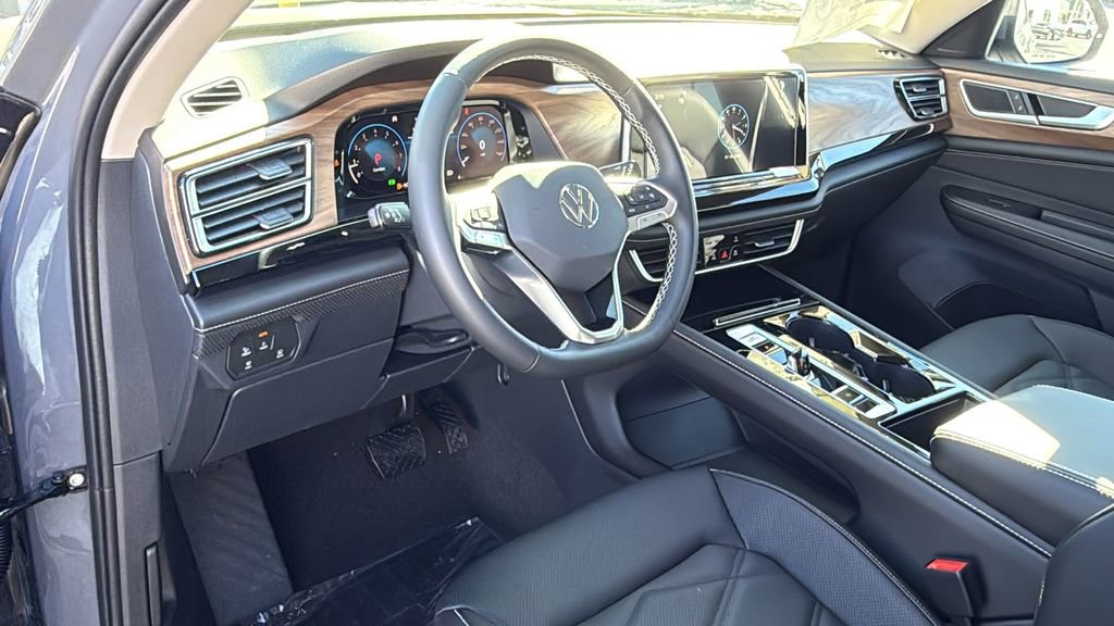 New 2026 Volkswagen Atlas SE FWD image 10