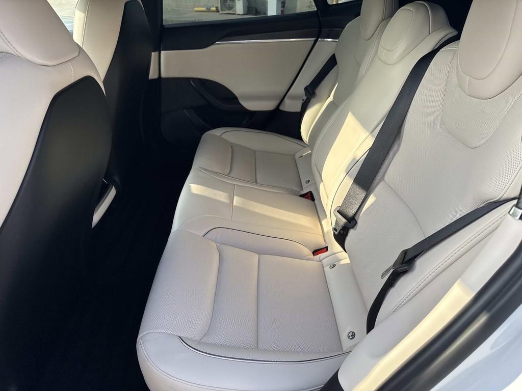 Used 2021 Tesla Model S Plaid image 13