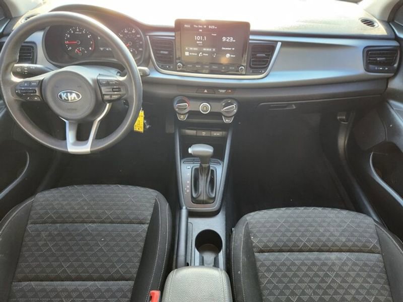 Used 2021 Kia Rio S image 10