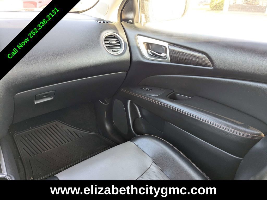 Used 2019 Nissan Pathfinder SL image 20