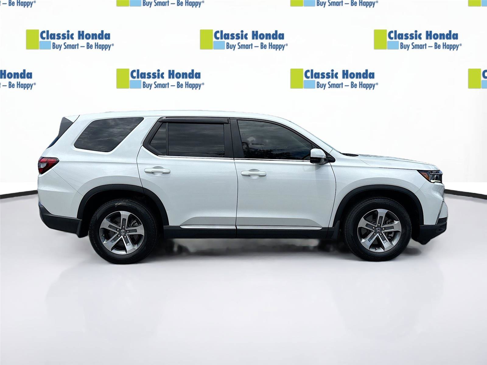 Certified 2024 Honda Pilot EX-L image 9