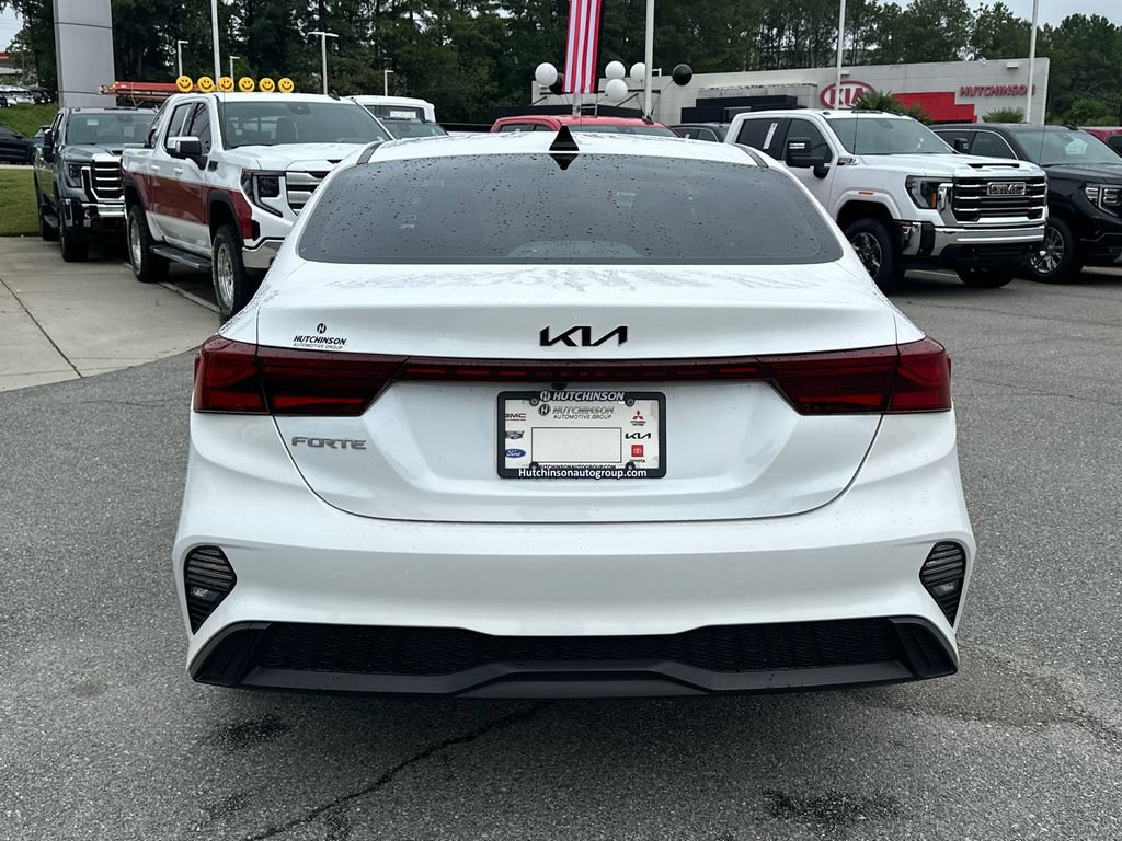 Certified 2024 Kia Forte LXS FWD image 6