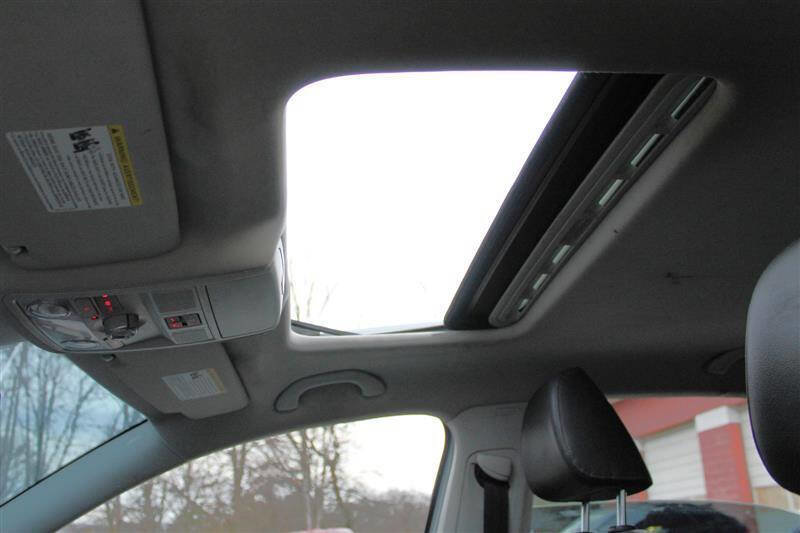 Used 2021 Volkswagen Passat 2.0T SE image 22