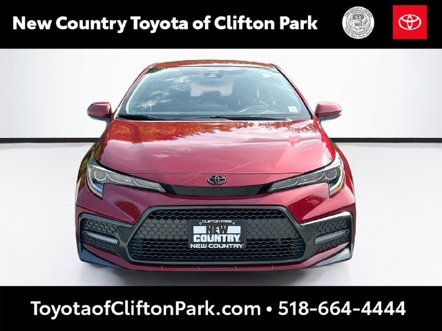 Used 2022 Toyota Corolla SE FWD image 2