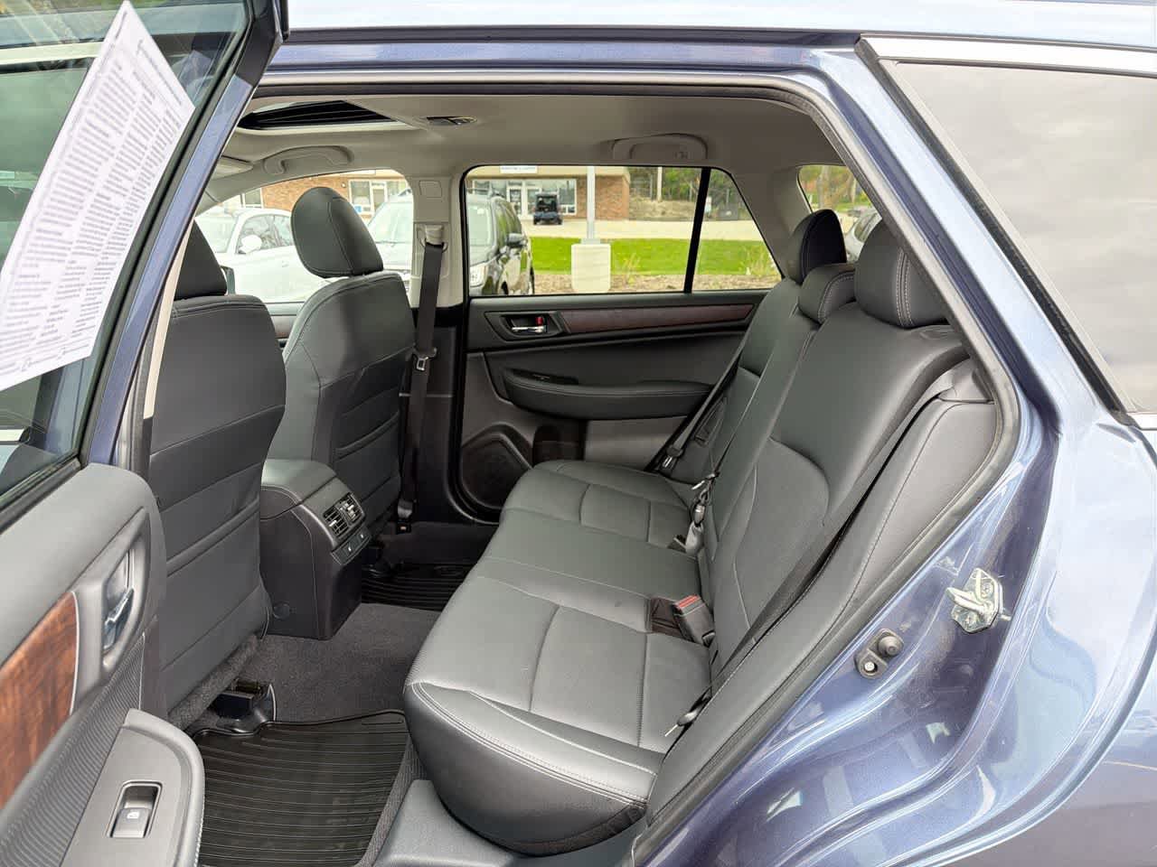 Used 2017 Subaru Outback 2.5i Limited AWD/4WD image 25