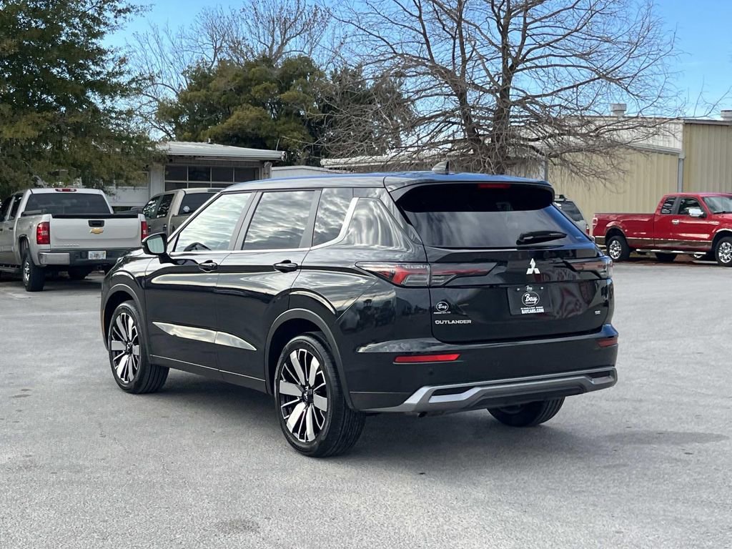 New 2026 Mitsubishi Outlander SE AWD/4WD image 3