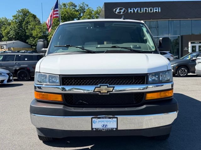 Used 2025 Chevrolet Express 3500 LT w/ LT Preferred Equipment Group RWD image 3