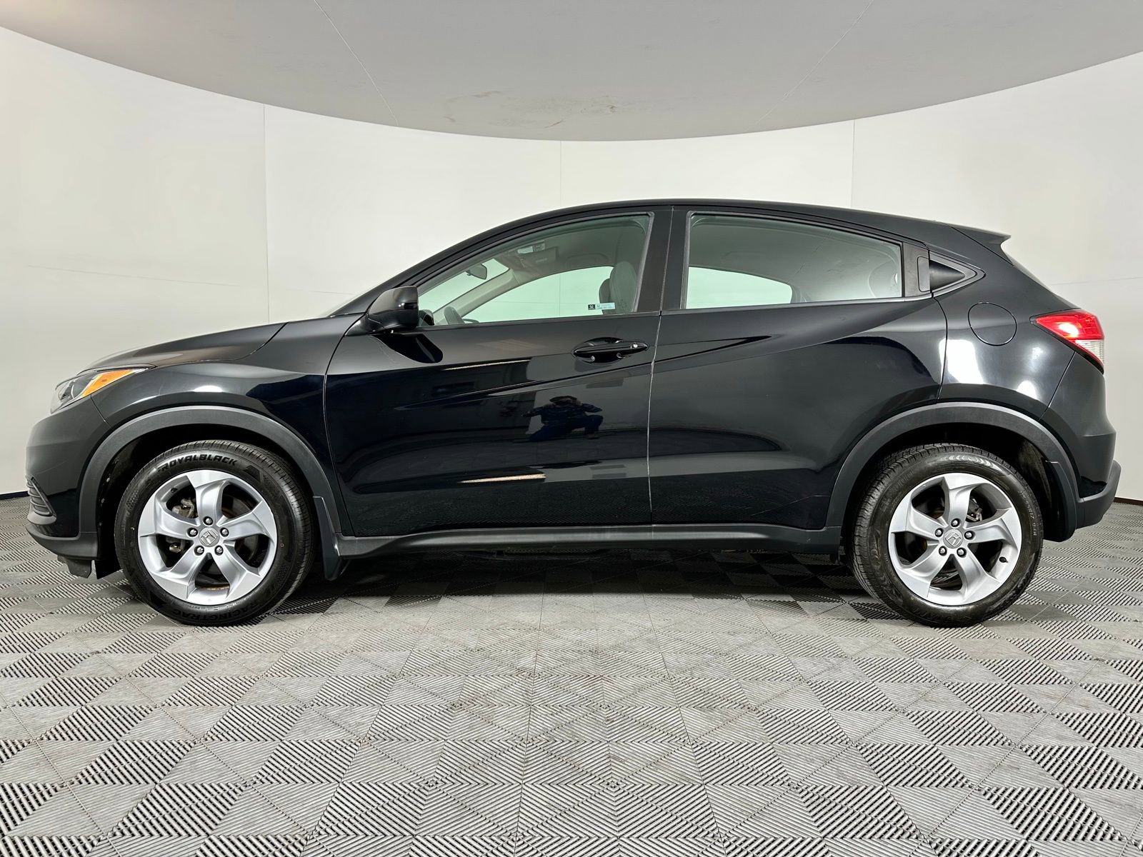 Used 2019 Honda HR-V LX image 16
