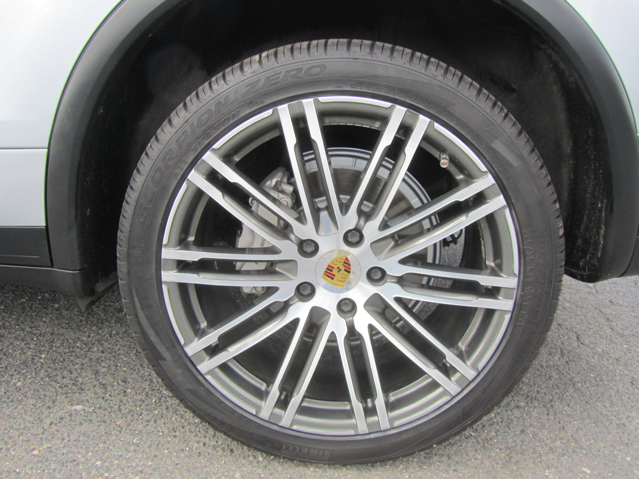 Used 2016 Porsche Cayenne S w/ Premium Plus Package image 27