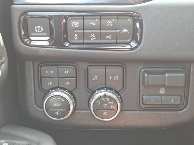 New 2026 GMC Yukon AT4 Ultimate AWD/4WD image 32