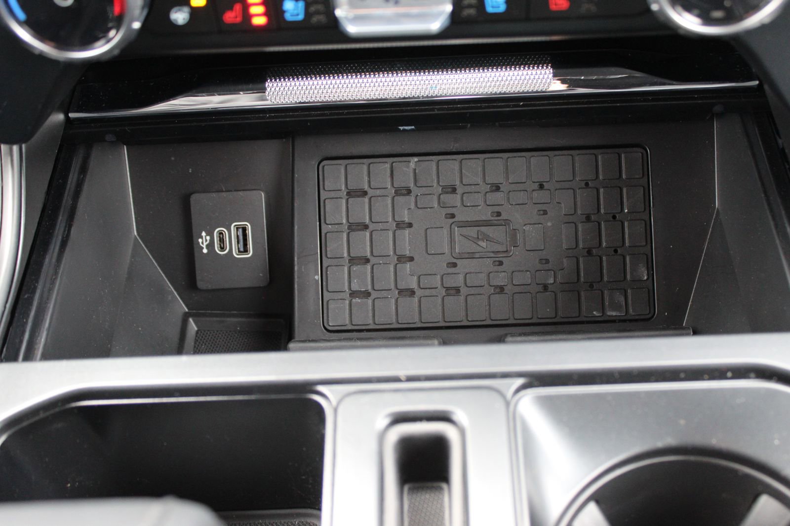 New 2025 Ford F150 Lariat w/ Equipment Group 501A Mid image 36